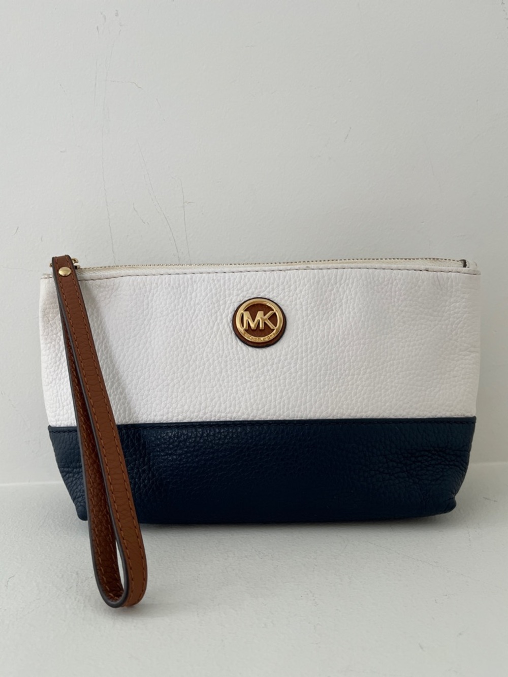 MICHAEL KORS Leather Two Tone Wristlet Mini Bag Blue White Nautical Travel Chic